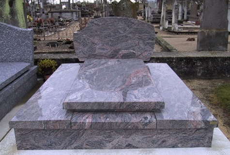 Monumente funerare granit preturi