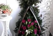 Agentie Servicii Funerare La Capela - Coroane Funerare Medias