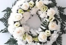 Agentie Servicii Funerare La Capela - Coroane Funerare Medias