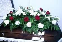 Agentie Servicii Funerare La Capela - Coroane Funerare Medias